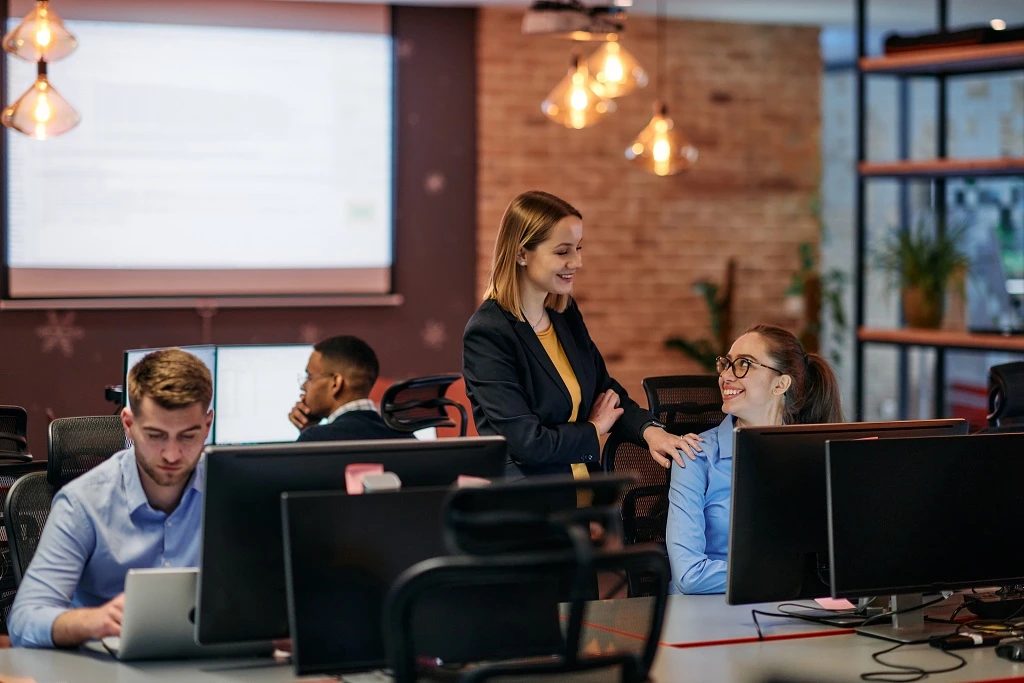 it professionals showcasing different types of work environments