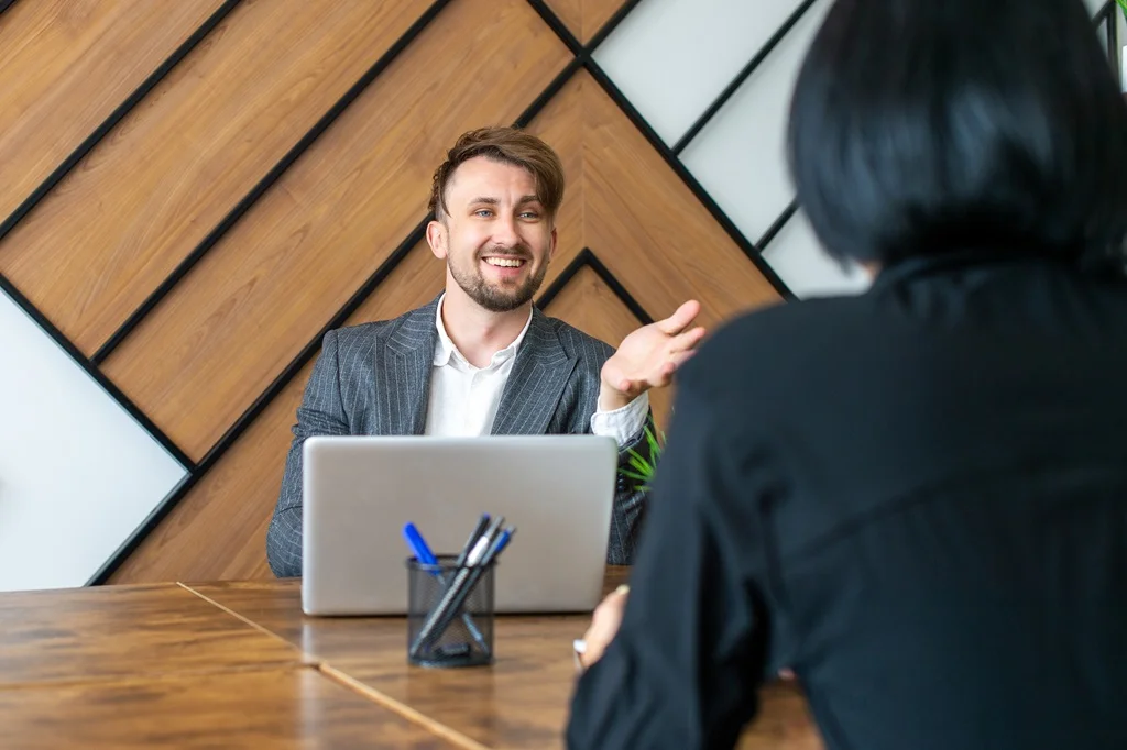 recruiter asking applicant fun facts about yourself
