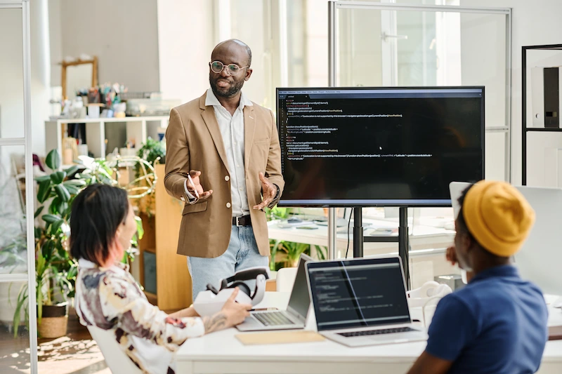 head of devops explaining project